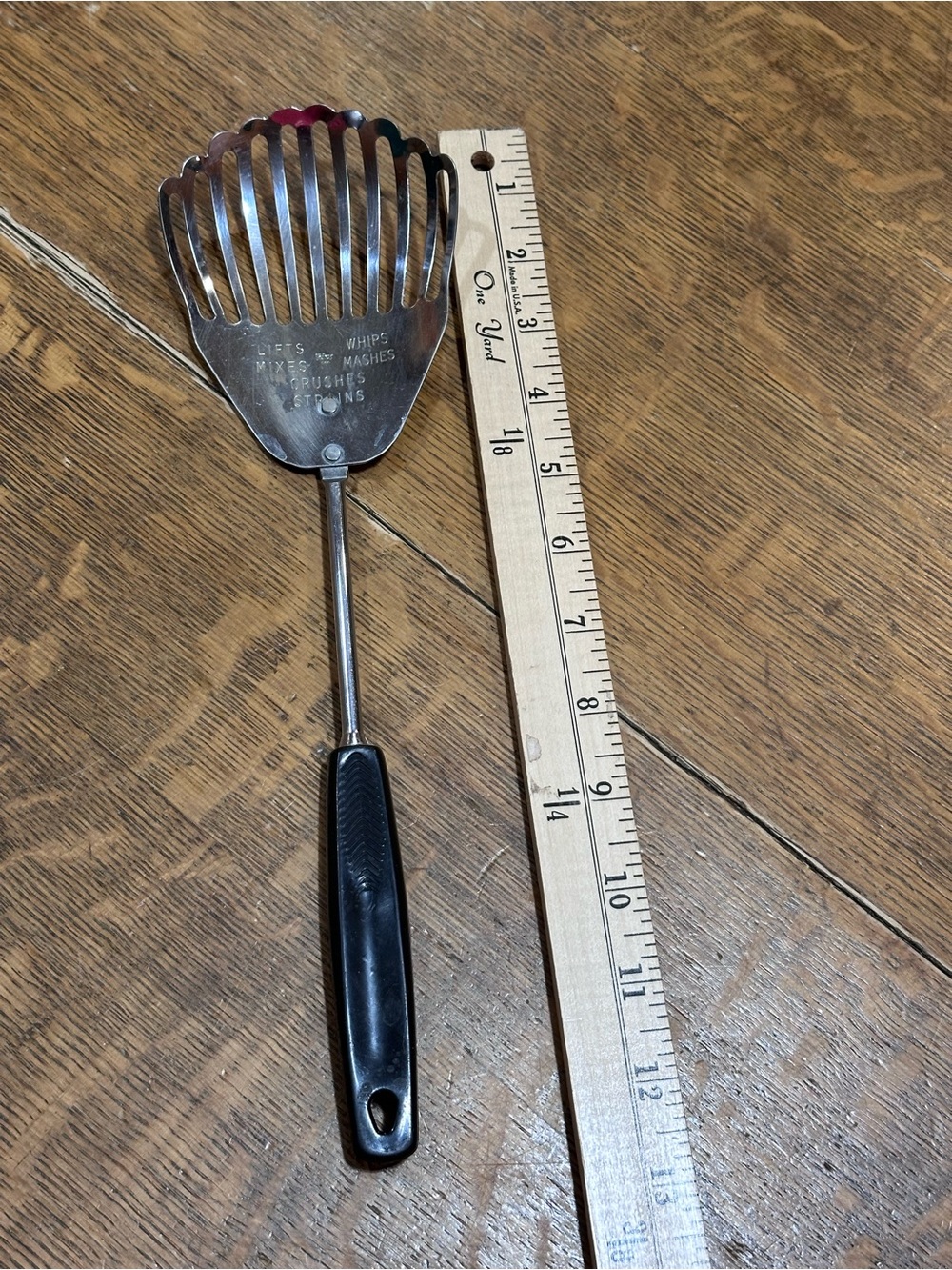 Slotted Serving Turner Spatula - Durable Stainless Steel & Black Handle